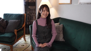 SDNM-378 色っぽい声・美しい胸。女ざかりのファミレス店長 倖田沙耶花 29歳 AV DEBUT